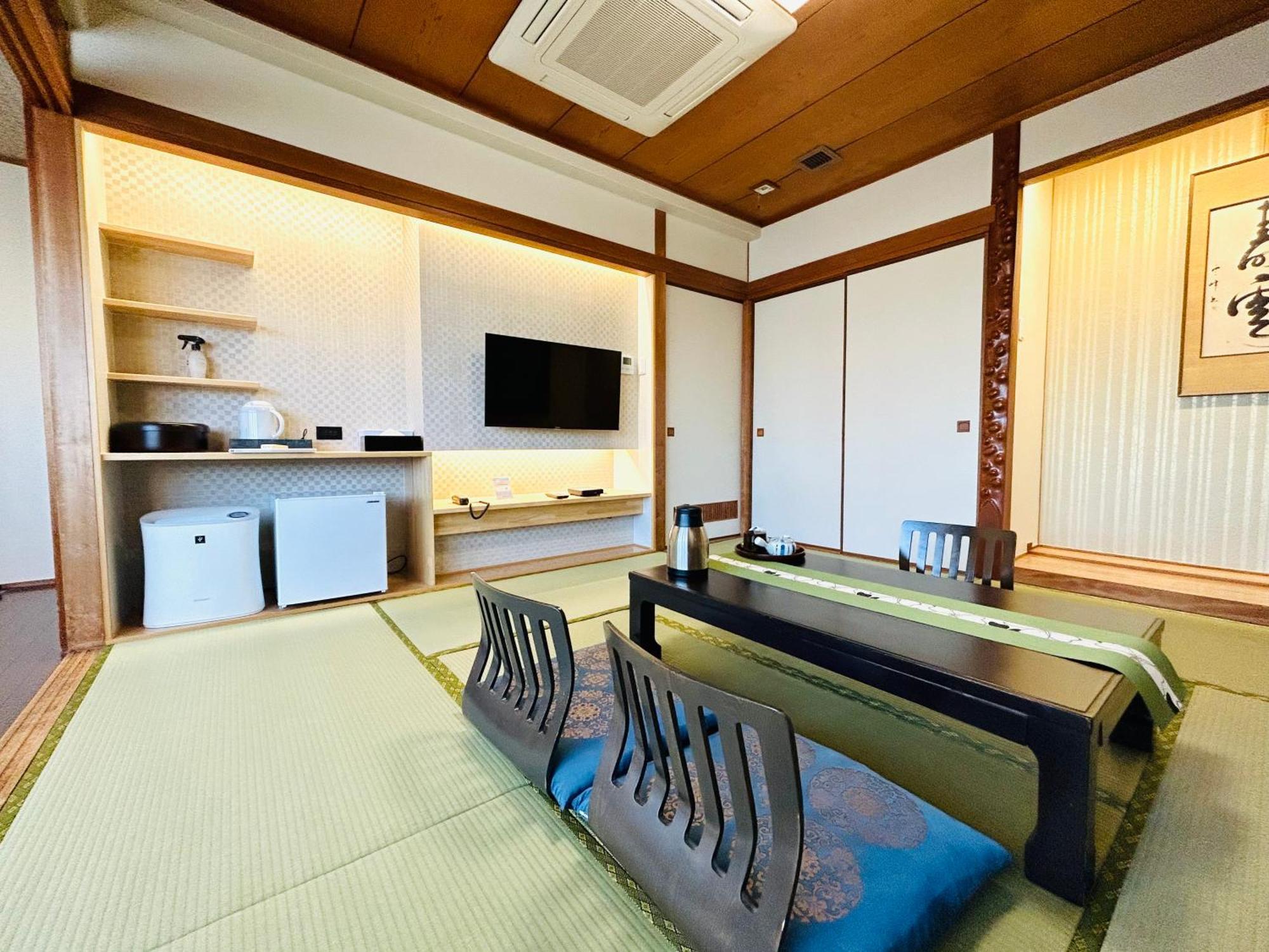 Hotel Takasago Kōchi Rum bild