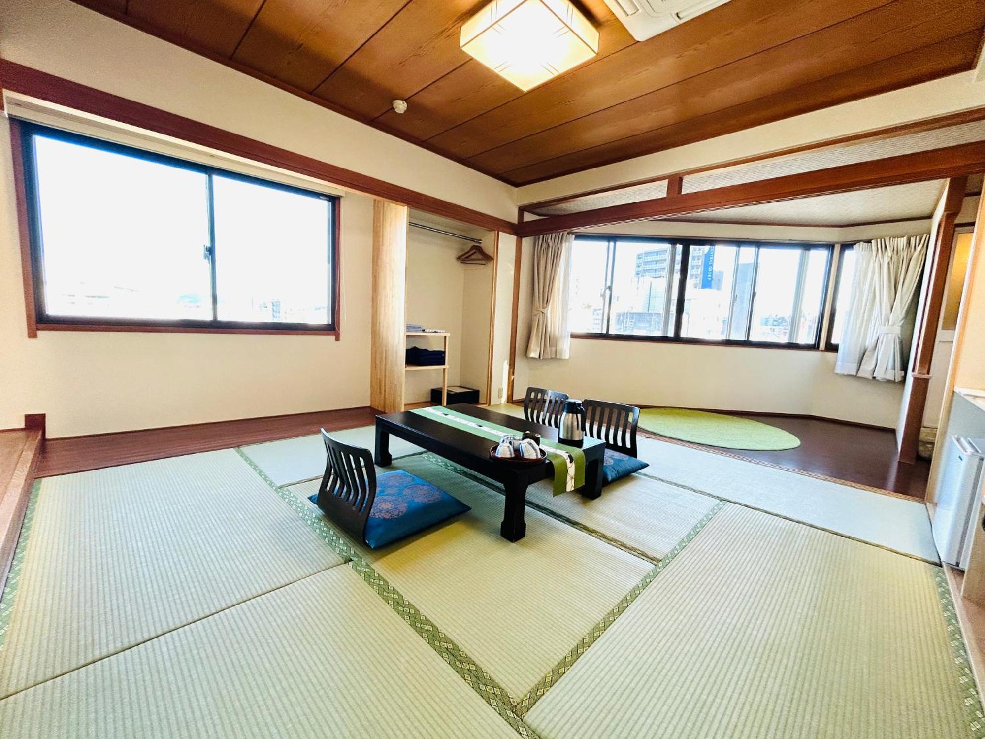 Hotel Takasago Kōchi Rum bild