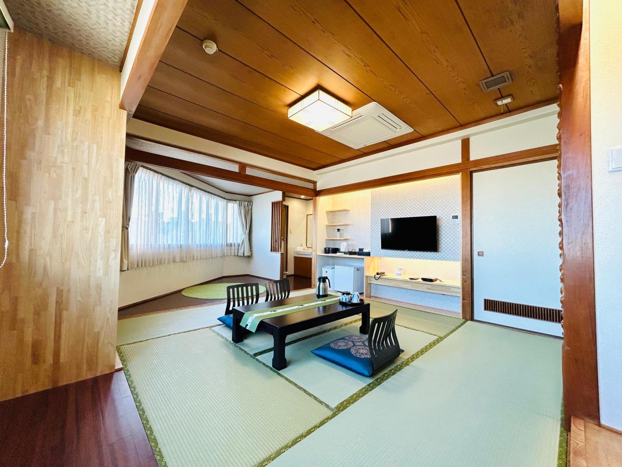 Hotel Takasago Kōchi Rum bild